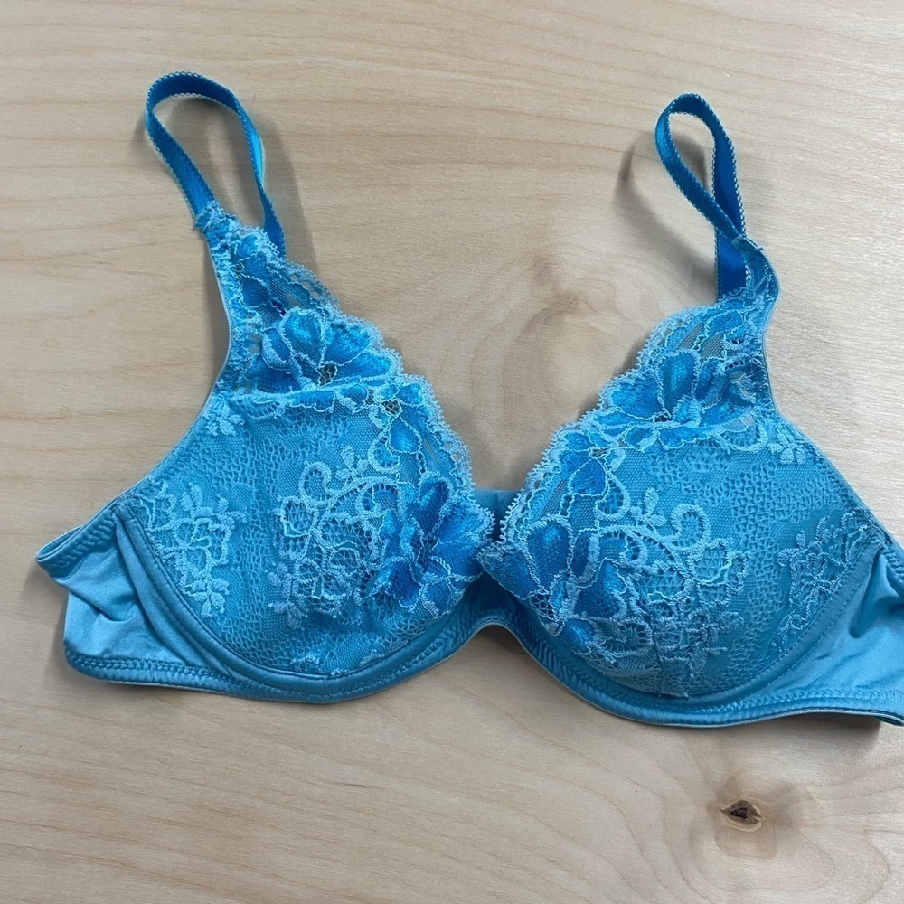 Adore Me Bra size 34 B (CR)